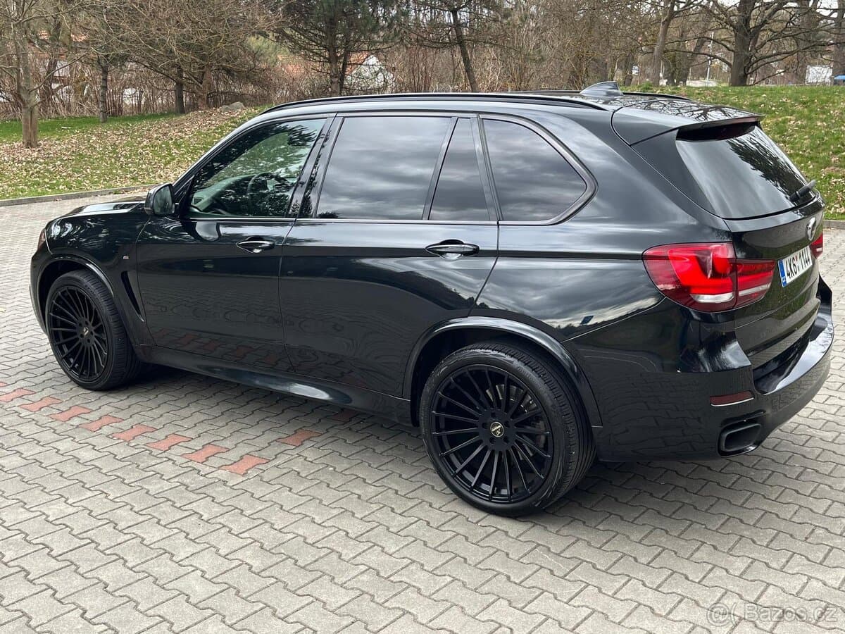 2014 BMW M5 - 11