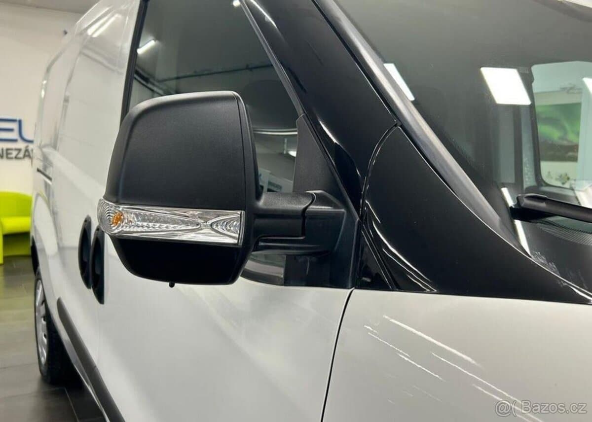 2015 Opel COMBO - 11