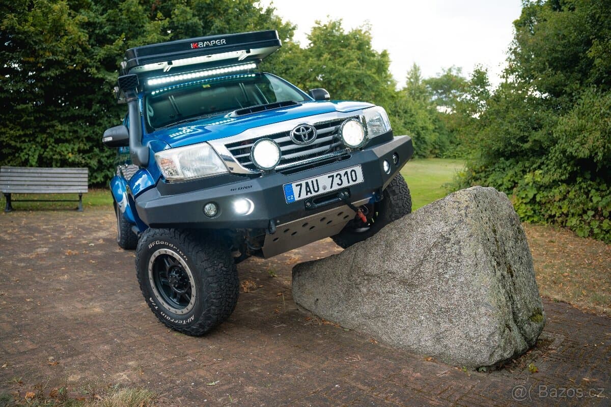 Toyota HILUX - 11