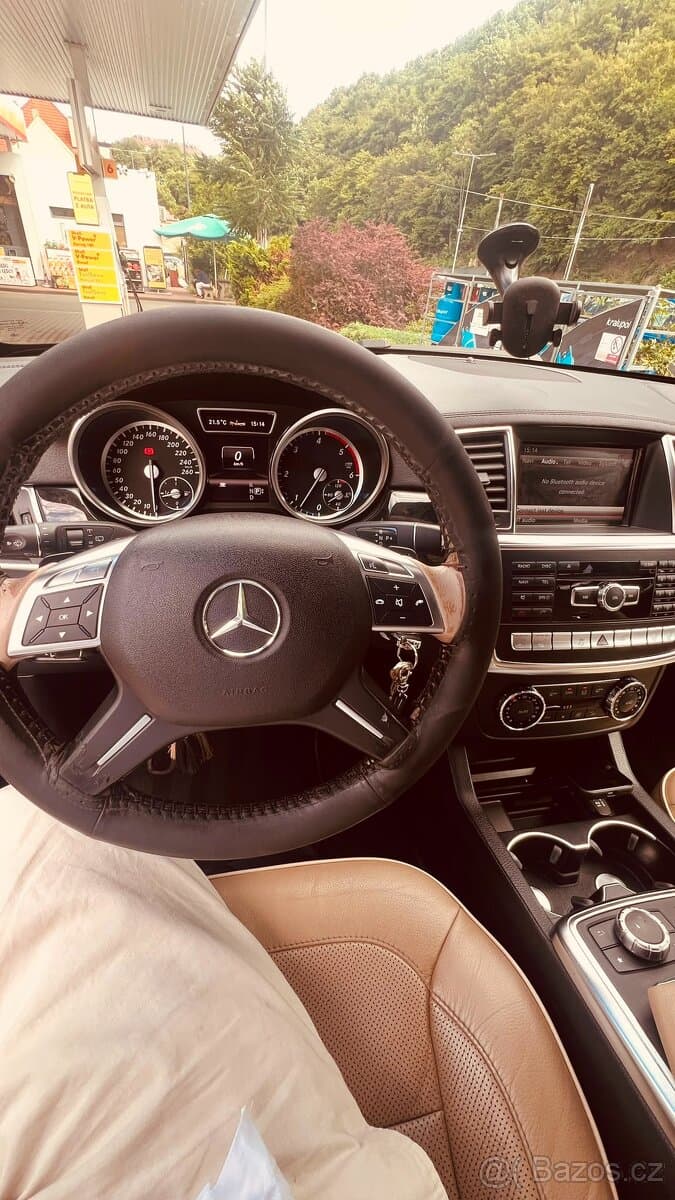 2013 Mercedes-Benz GL - 11