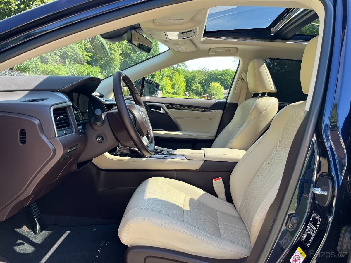 2016 Lexus RX - 11