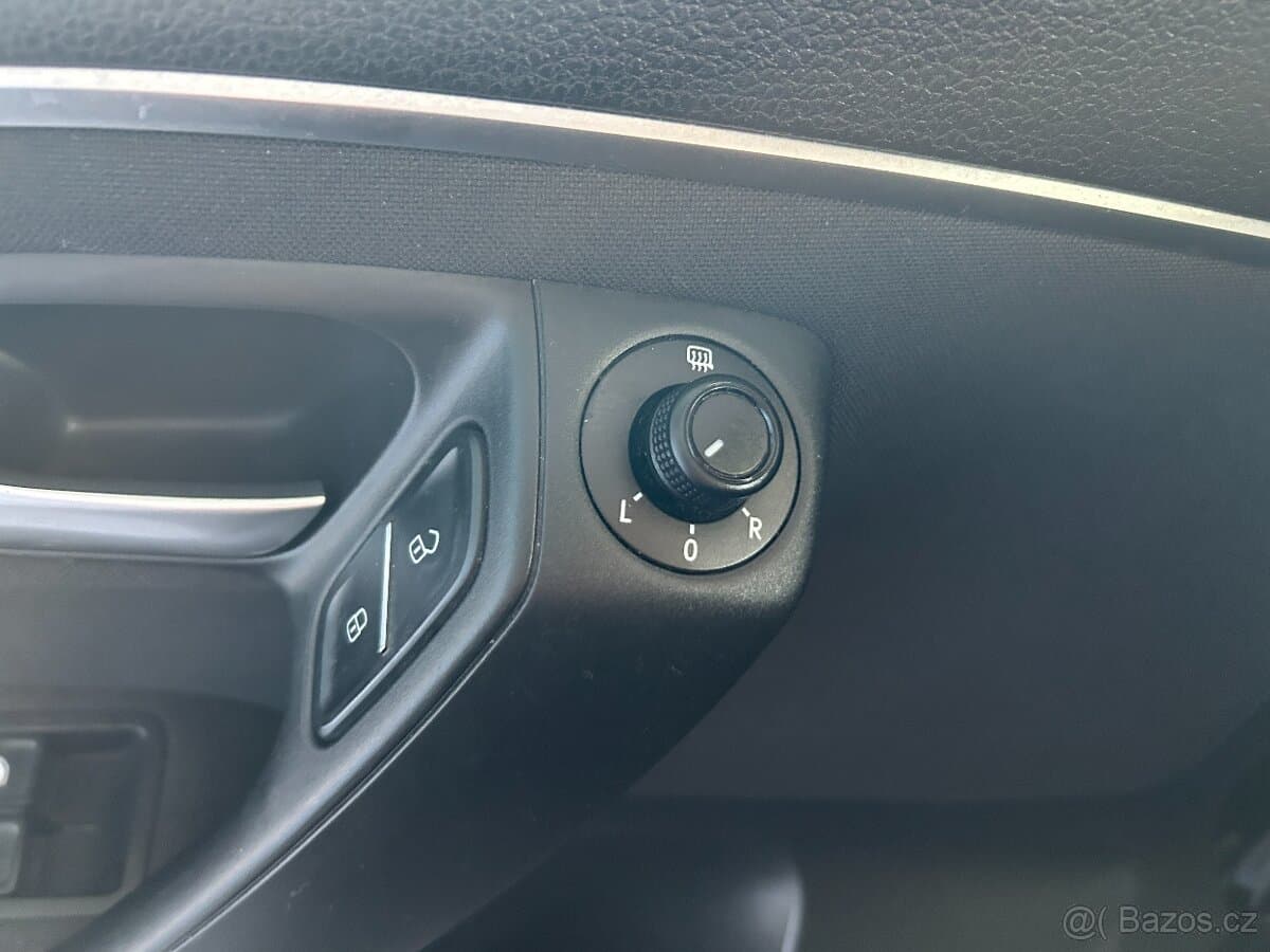 2015 Volkswagen POLO - 11