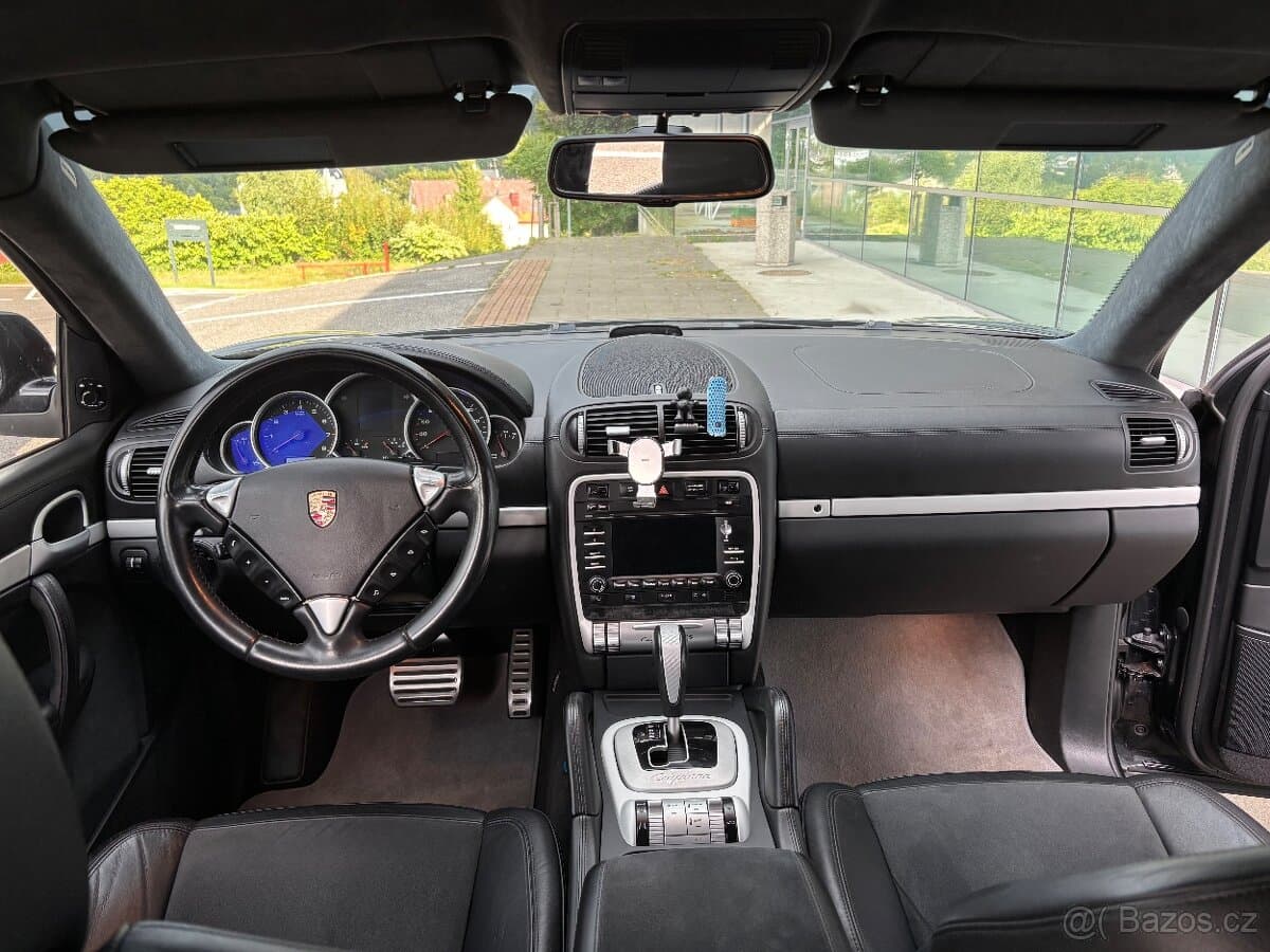2008 Porsche CAYENNE - 11
