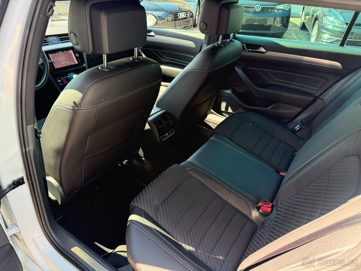 Volkswagen PASSAT - 11