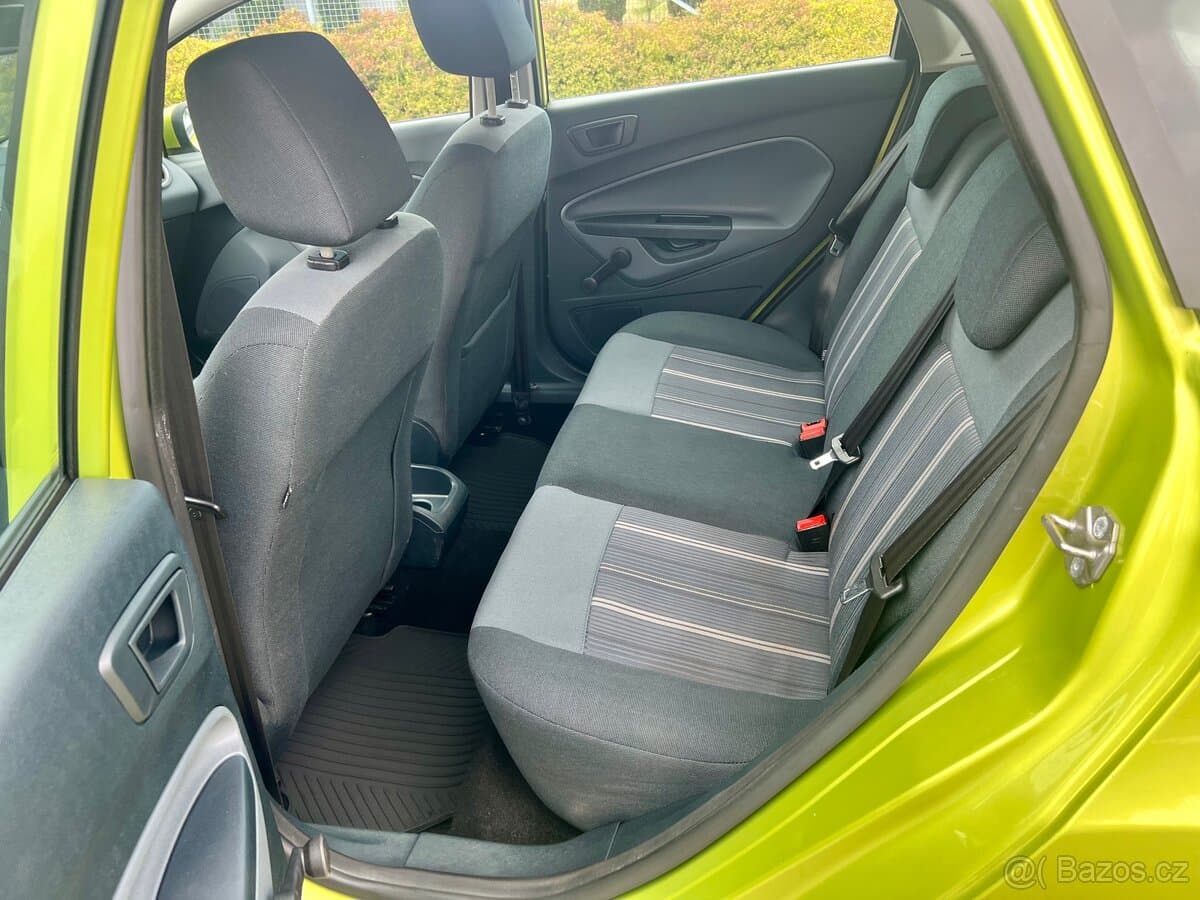 2009 Ford FIESTA - 11