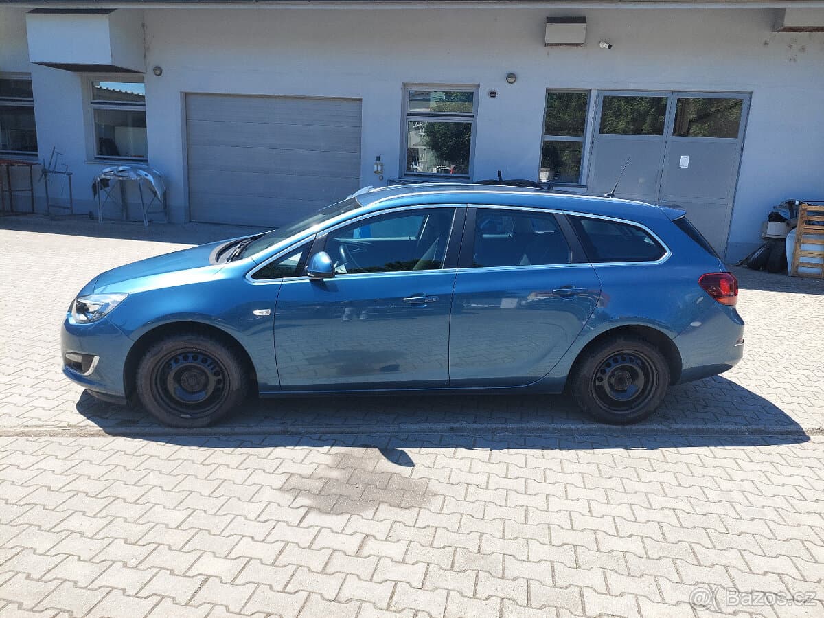 2013 Opel ASTRA - 11