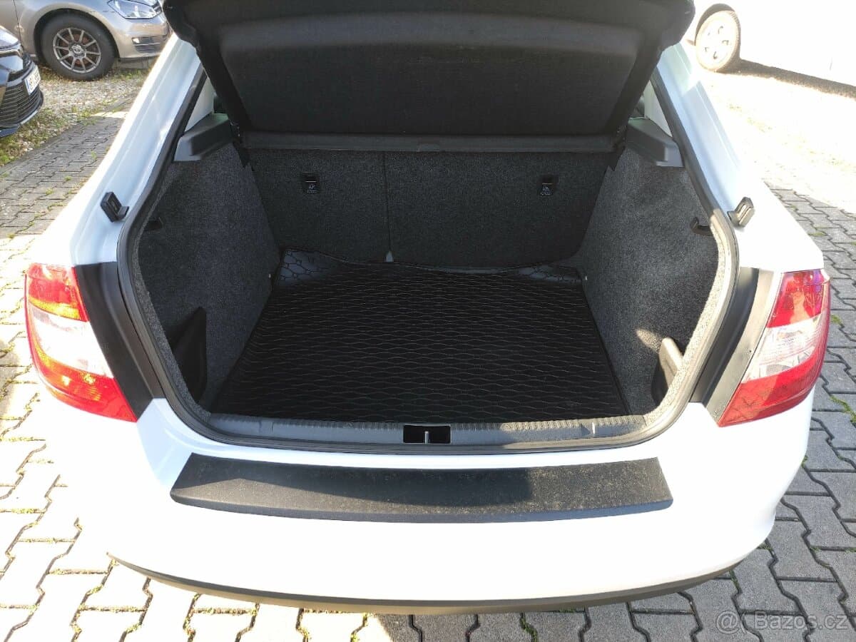 2015 Škoda RAPID - 11
