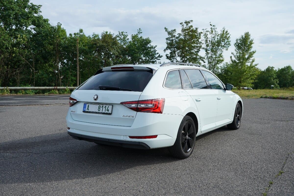 2018 Škoda SUPERB - 11