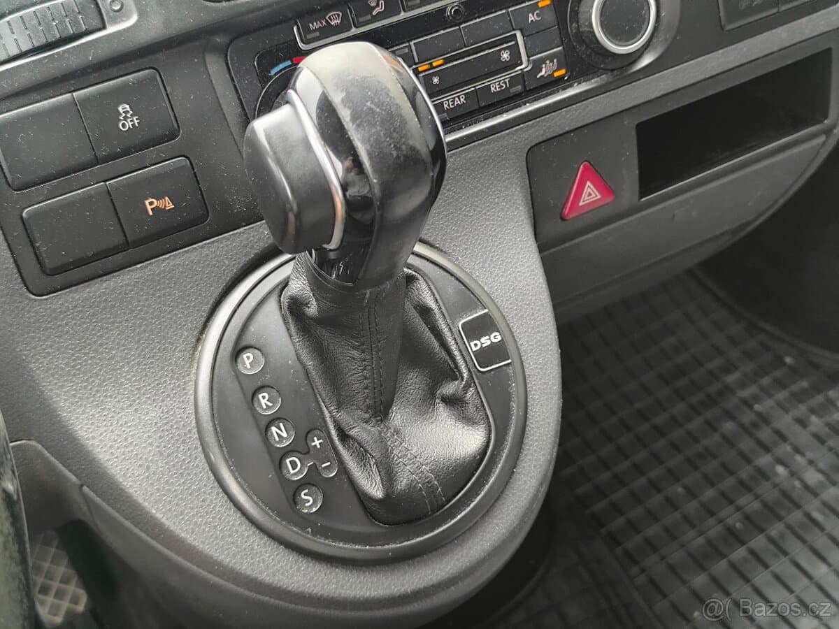 2011 Volkswagen CARAVELLE - 11