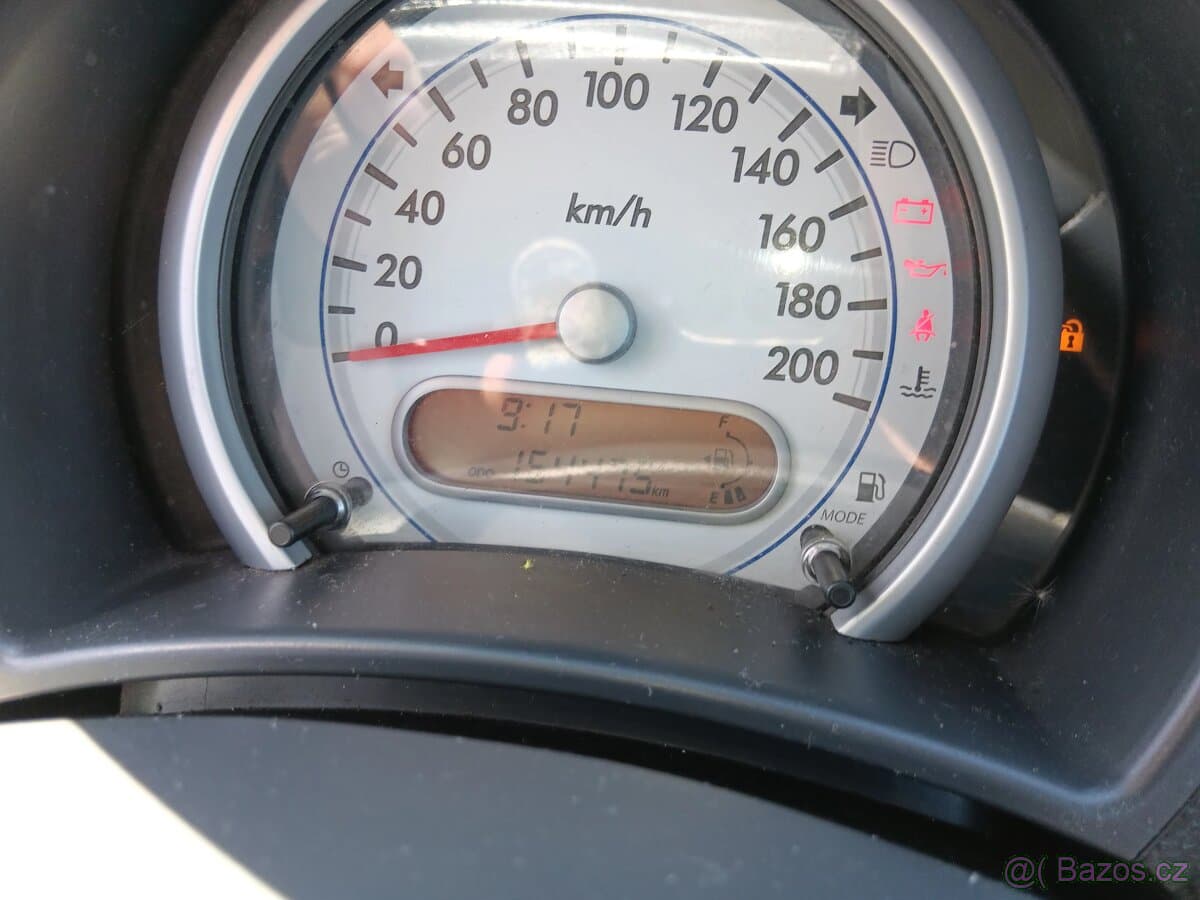 2010 Suzuki SPLASH - 11