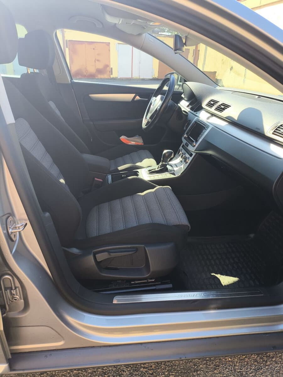 2014 Volkswagen PASSAT - 11