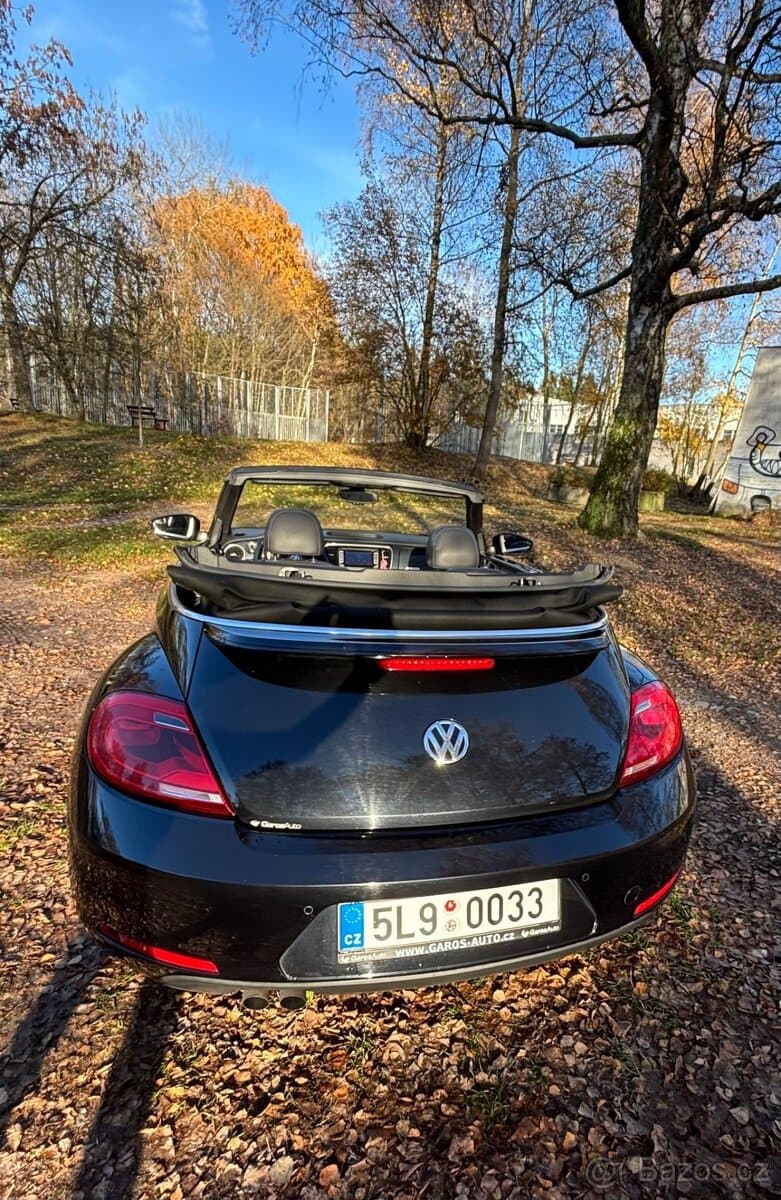 2018 Volkswagen BEETLE - 11