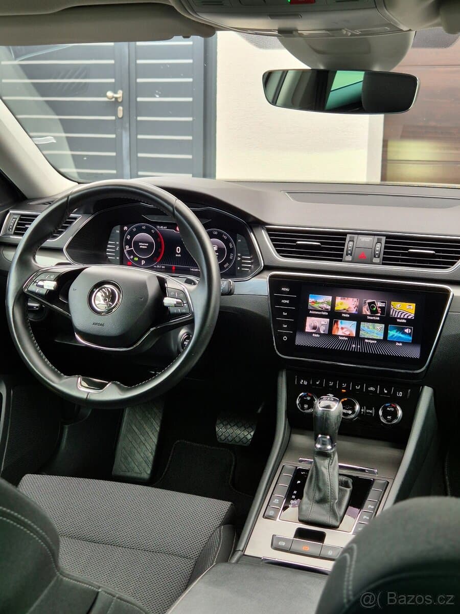 2020 Škoda SUPERB - 11