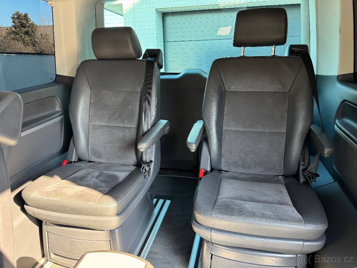 2013 Volkswagen MULTIVAN - 11