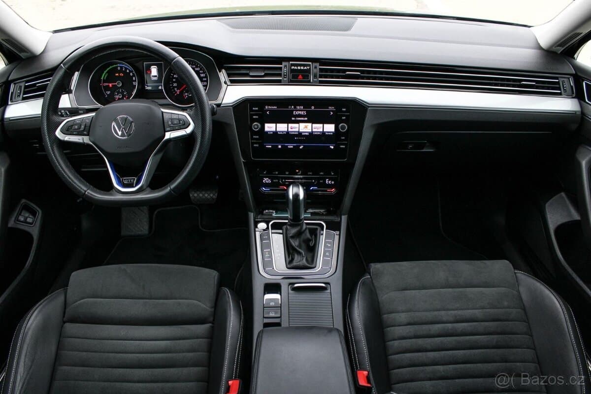 2023 Volkswagen PASSAT - 11