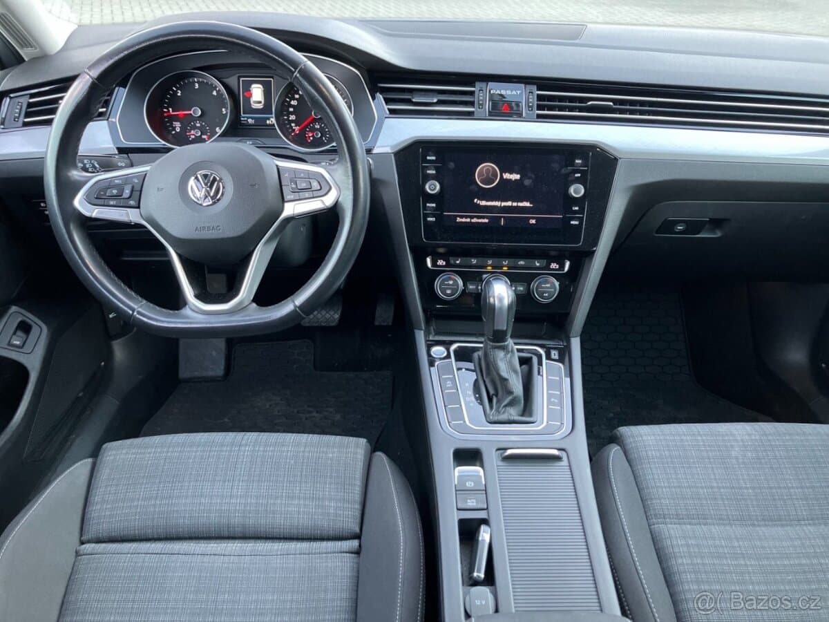 2020 Volkswagen PASSAT - 11