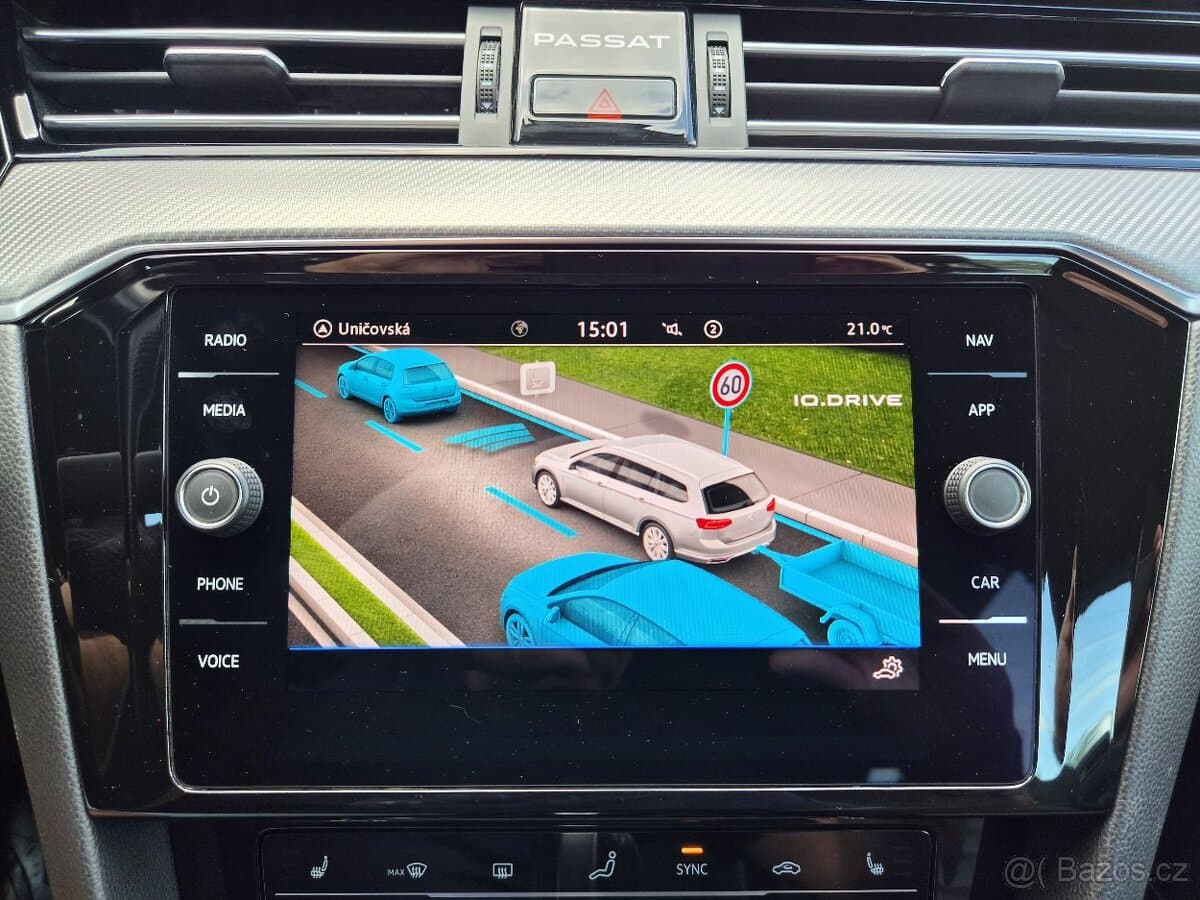 2020 Volkswagen PASSAT - 11