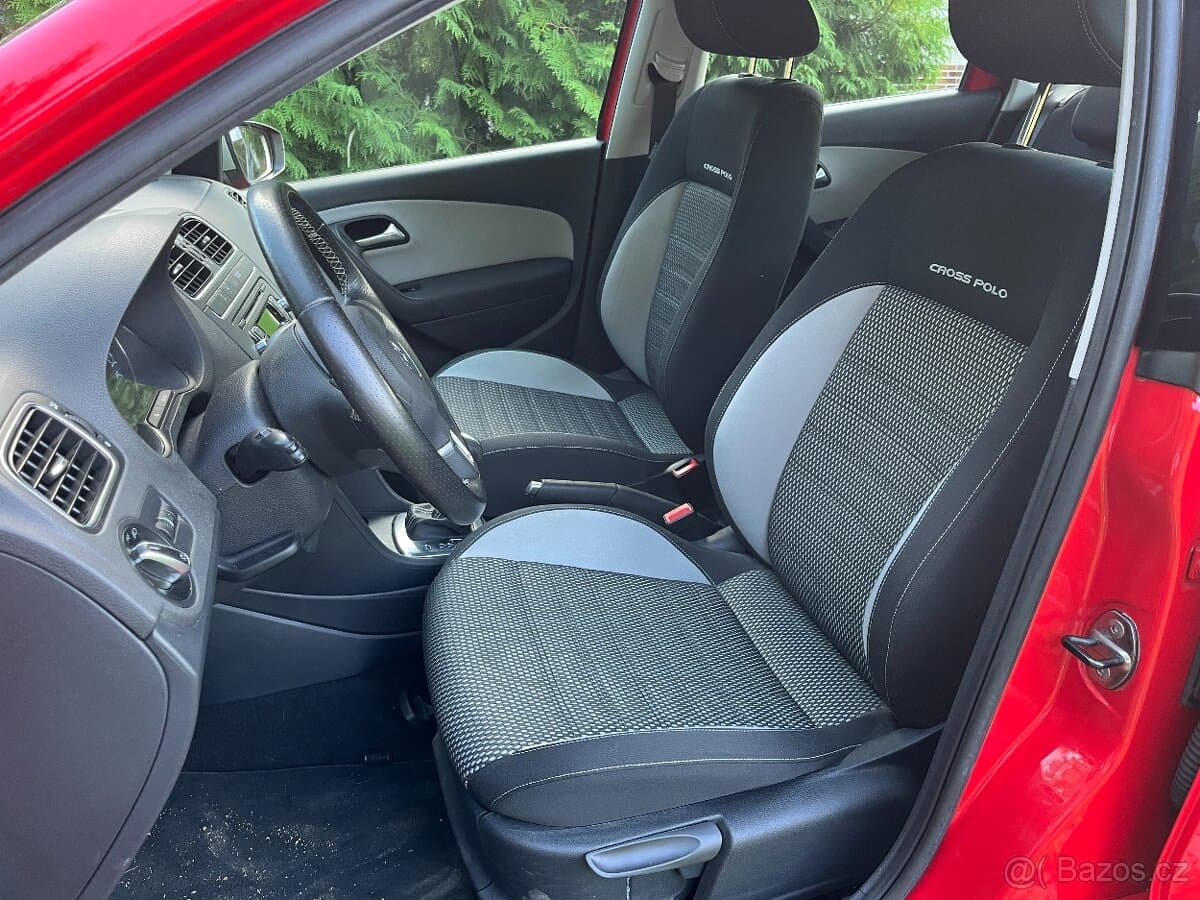 2012 Volkswagen POLO - 11