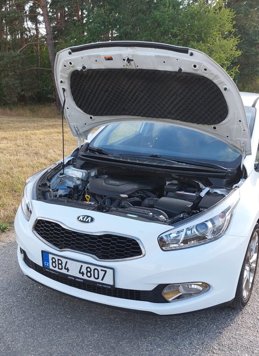 2012 Kia PROCEED - 11