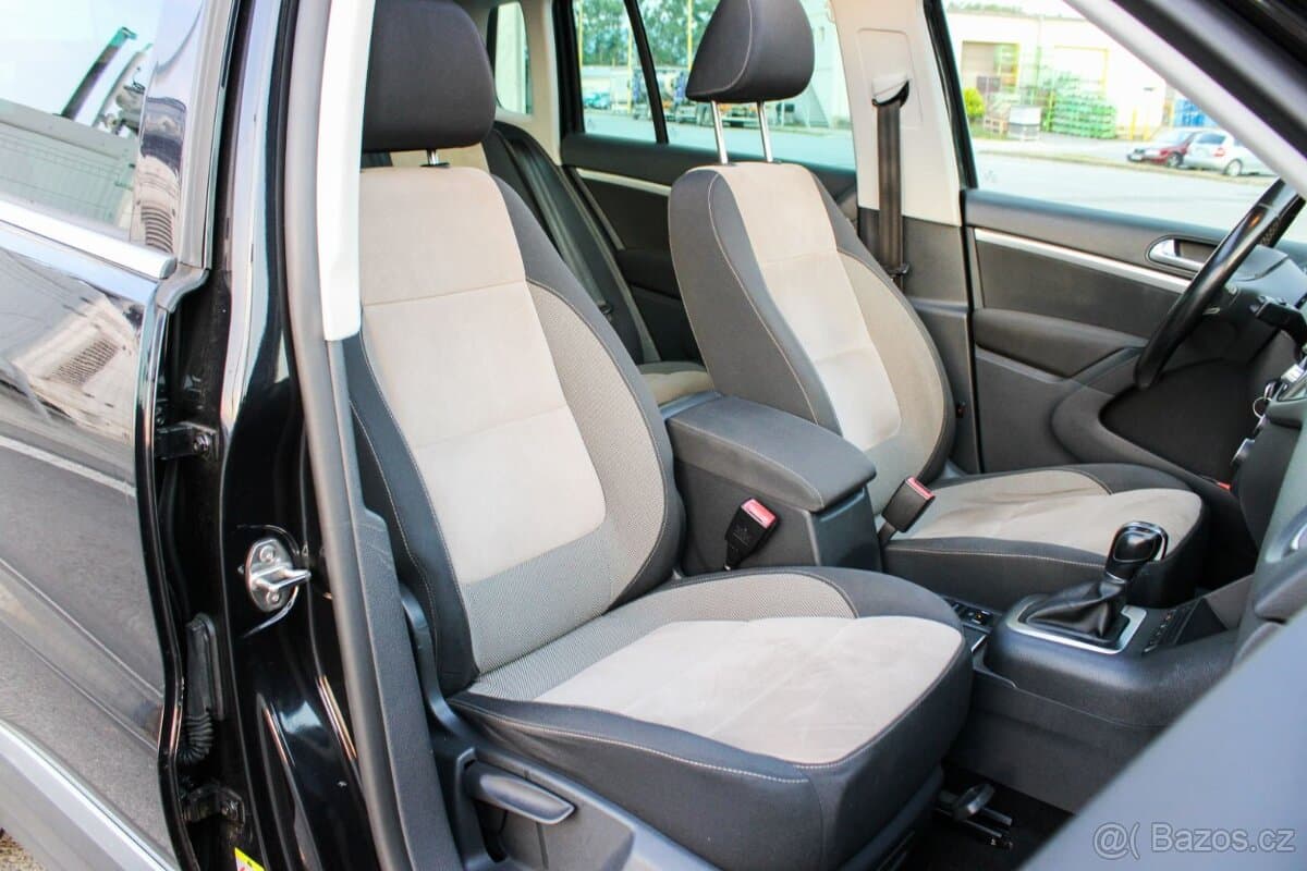 2012 Volkswagen TIGUAN - 11