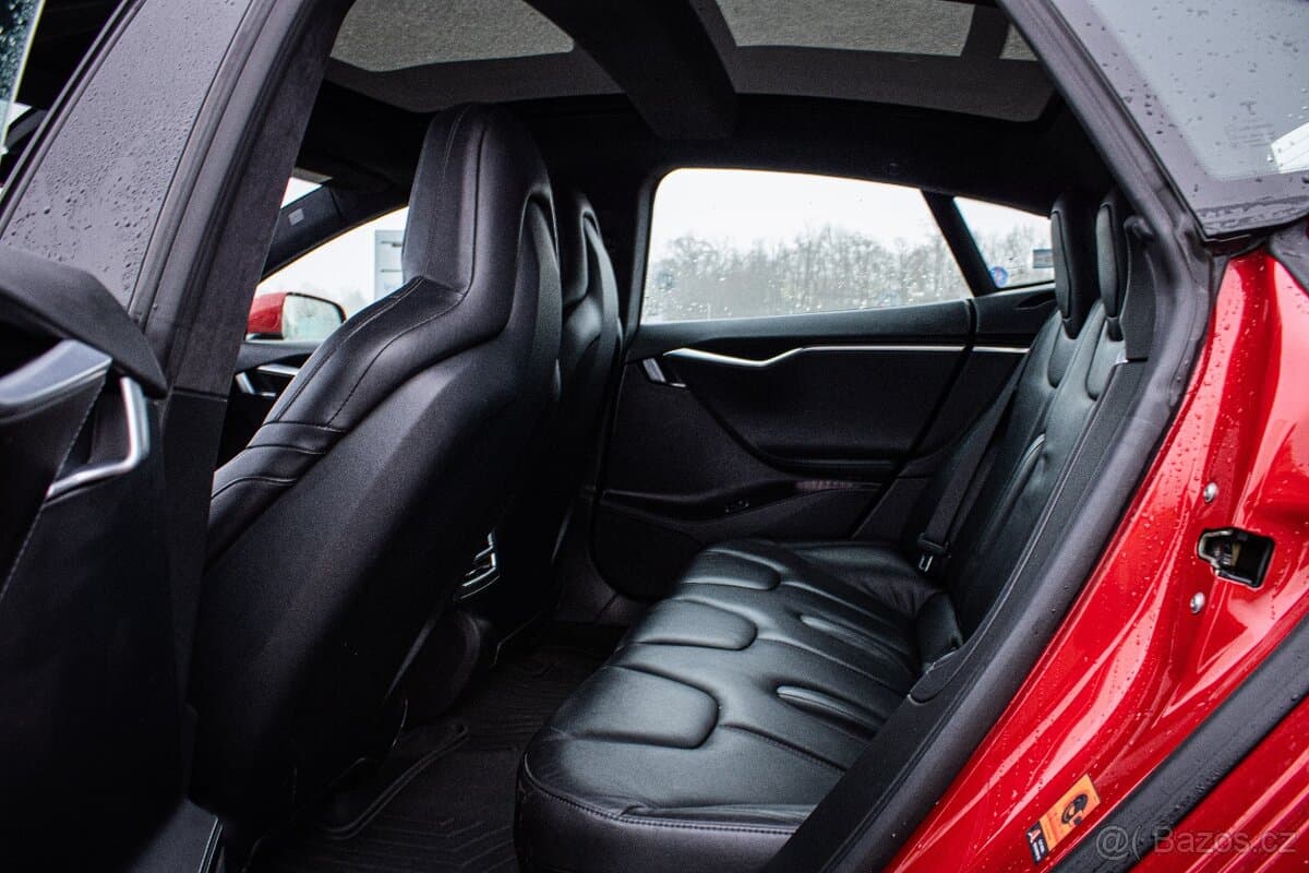 2016 Tesla MODEL S - 11