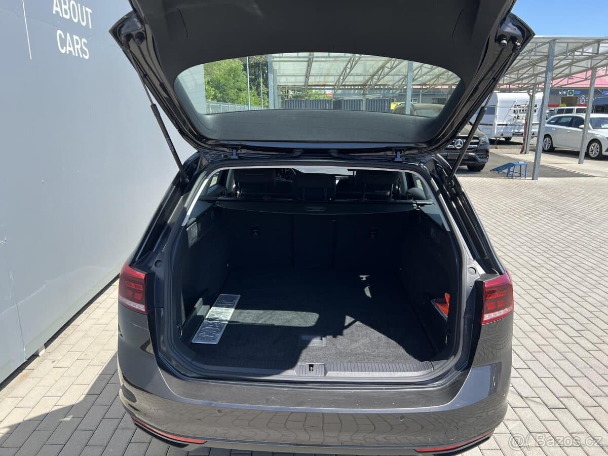 2024 Volkswagen PASSAT - 11