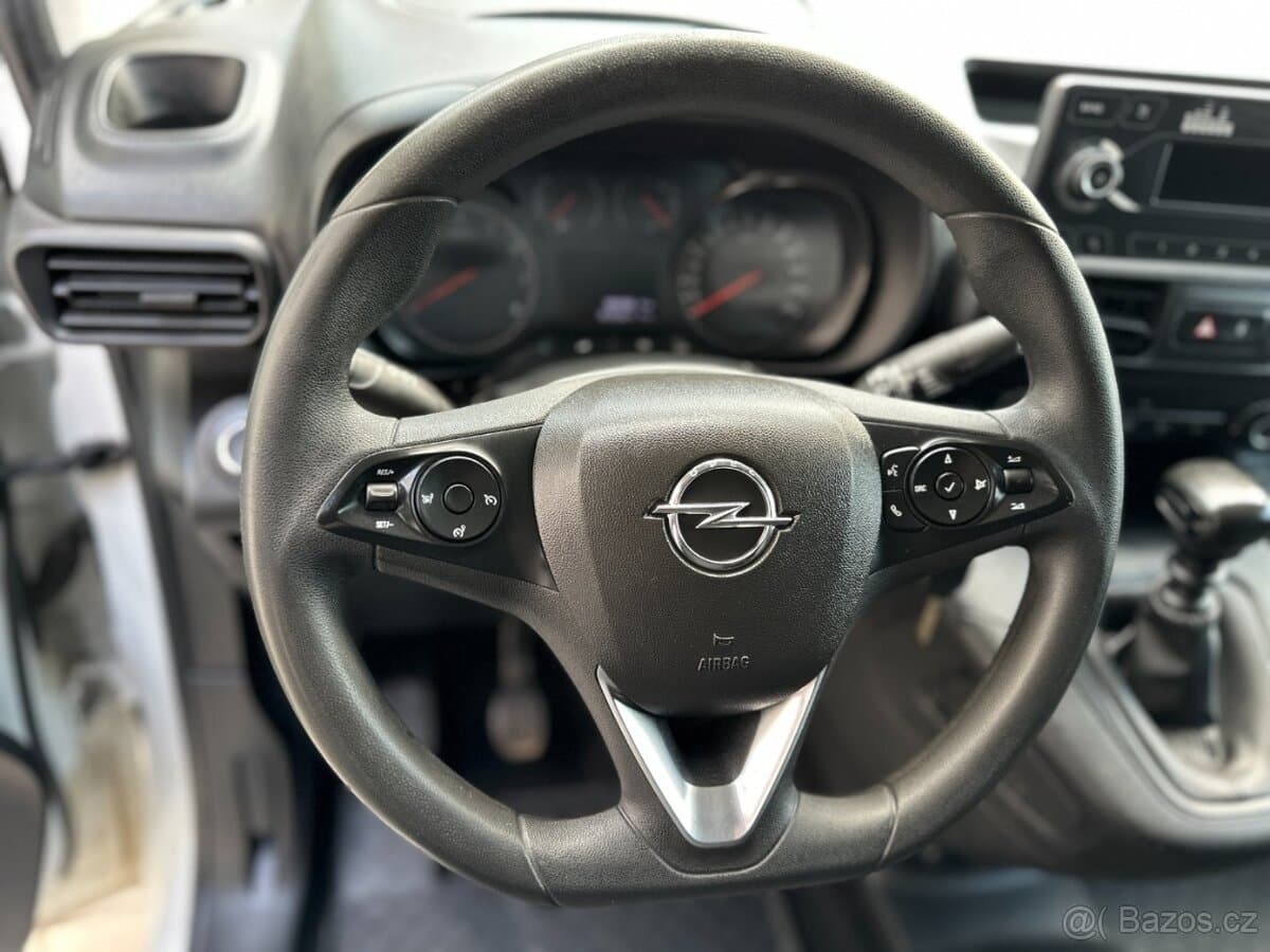 2022 Opel COMBO - 11