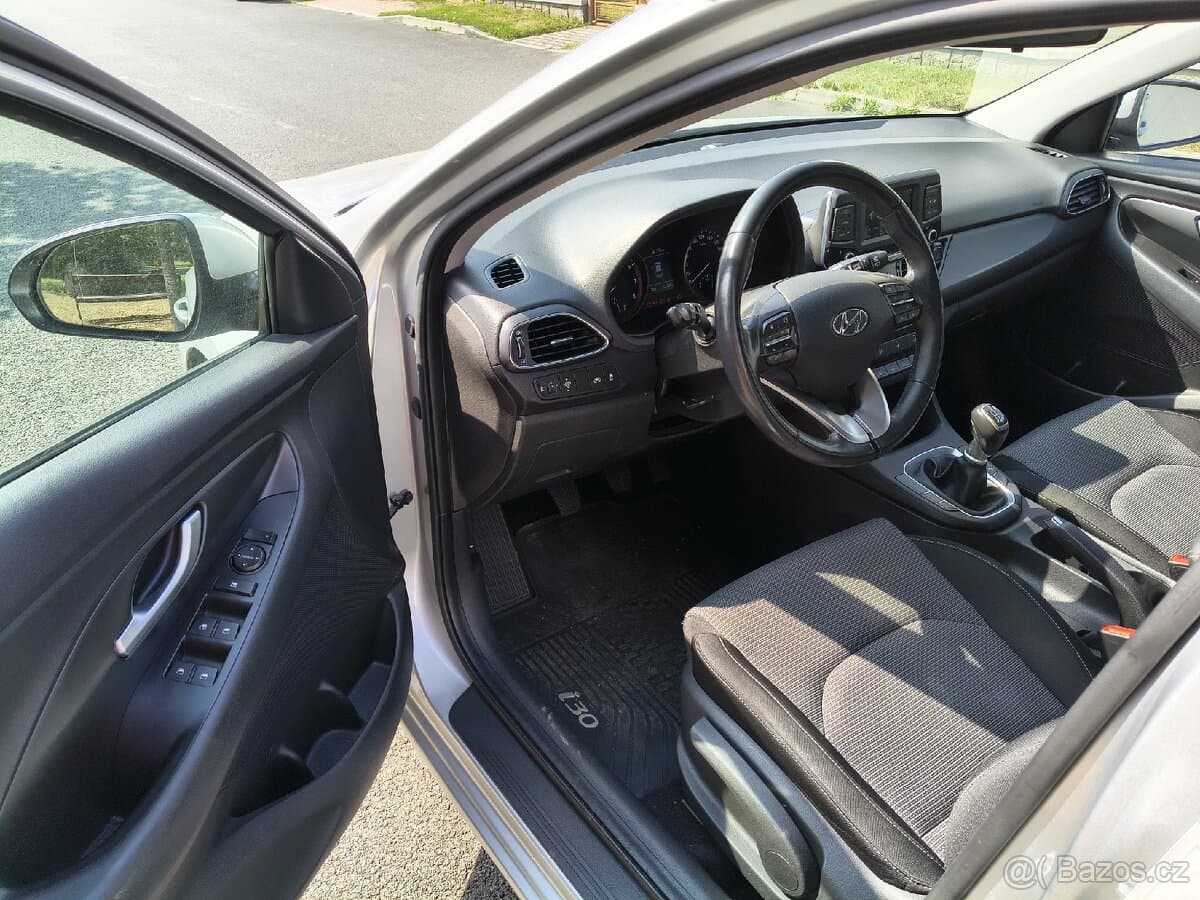 2017 Hyundai i30 - 11