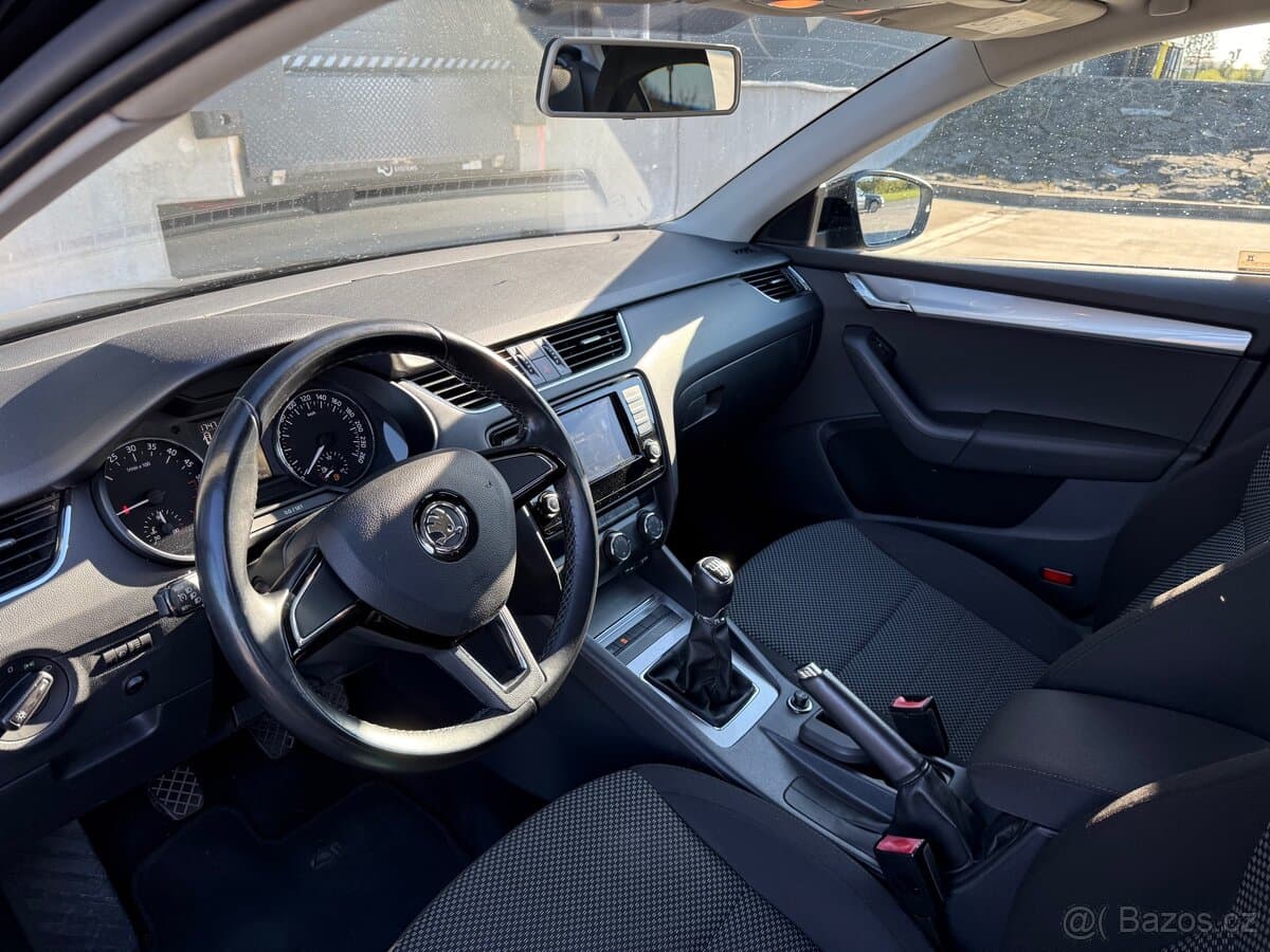 2015 Škoda OCTAVIA - 11