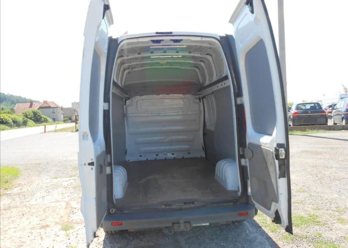 2011 Opel VIVARO - 11