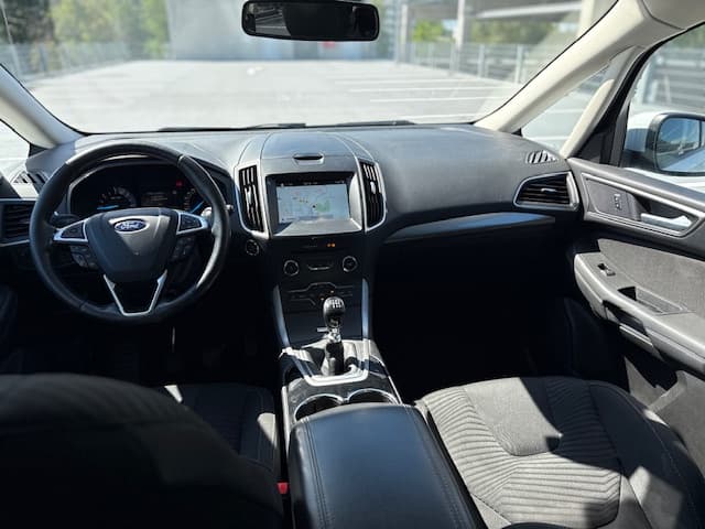 Ford S-MAX - 11