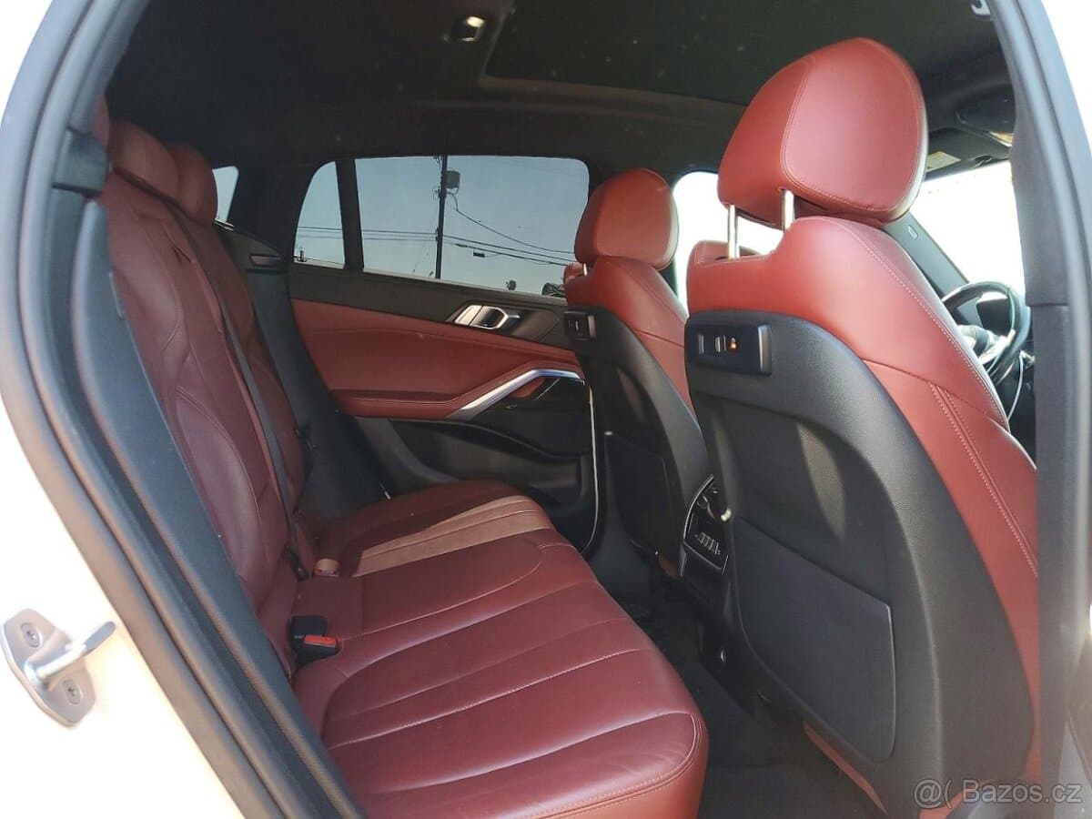 2021 BMW X6 - 11