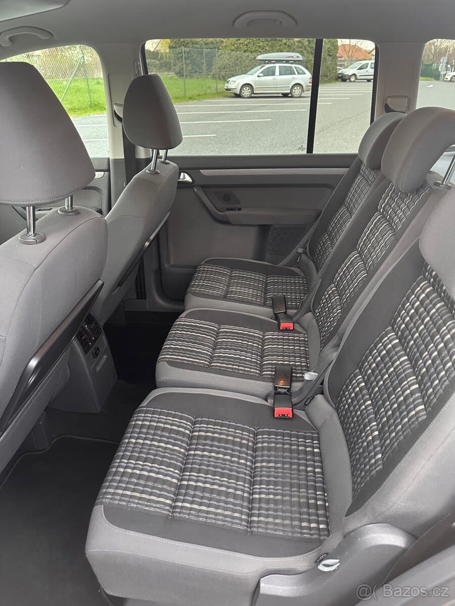 2011 Volkswagen TOURAN - 11
