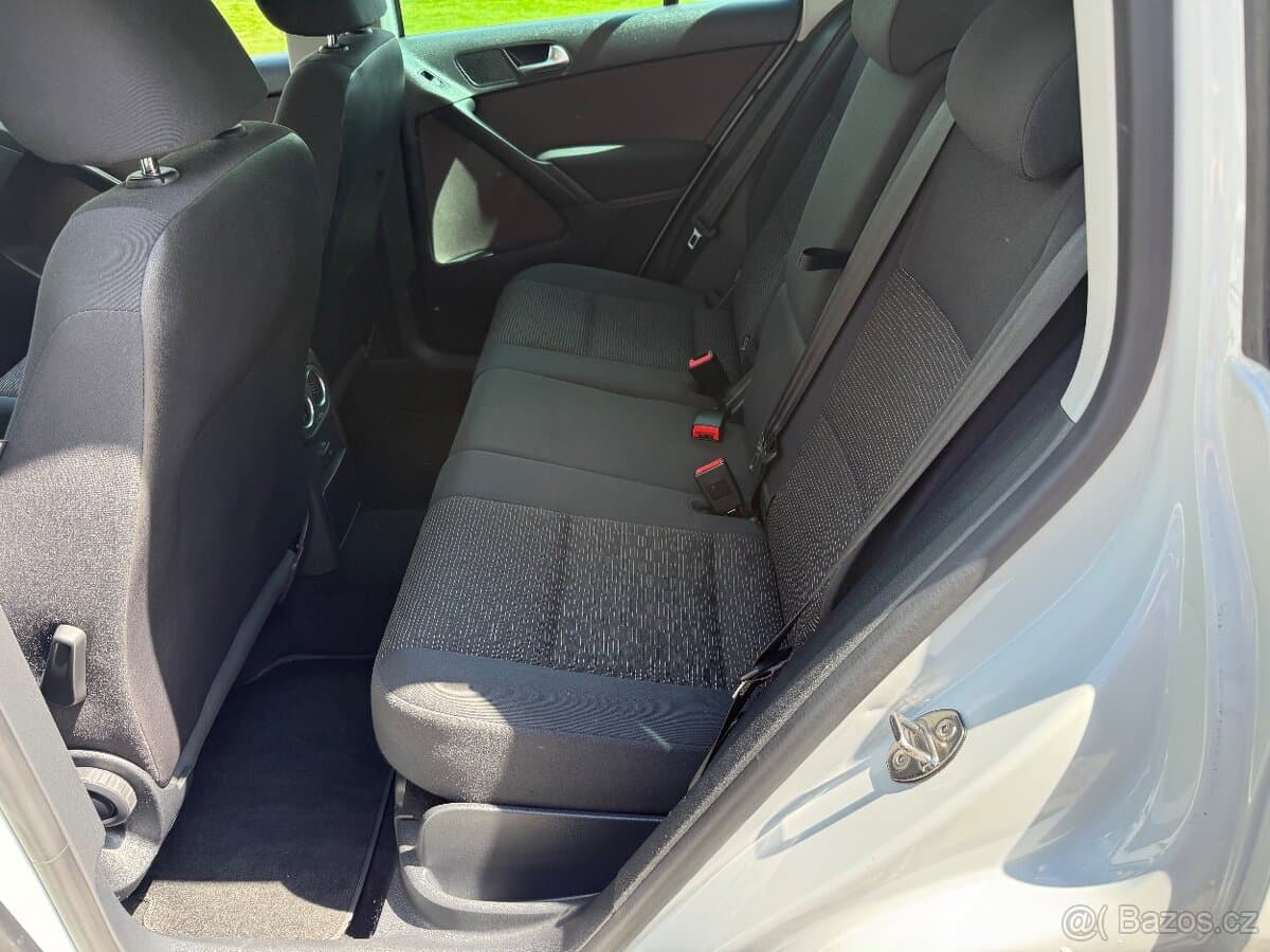 2015 Volkswagen TIGUAN - 11