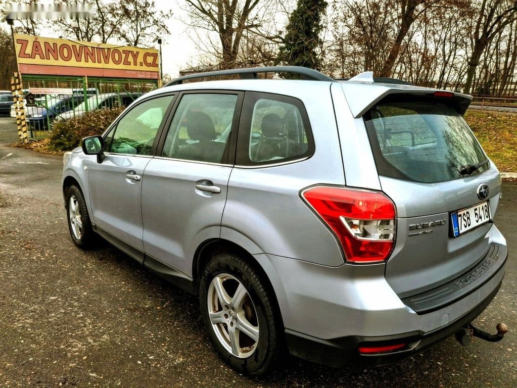 2016 Subaru FORESTER - 11