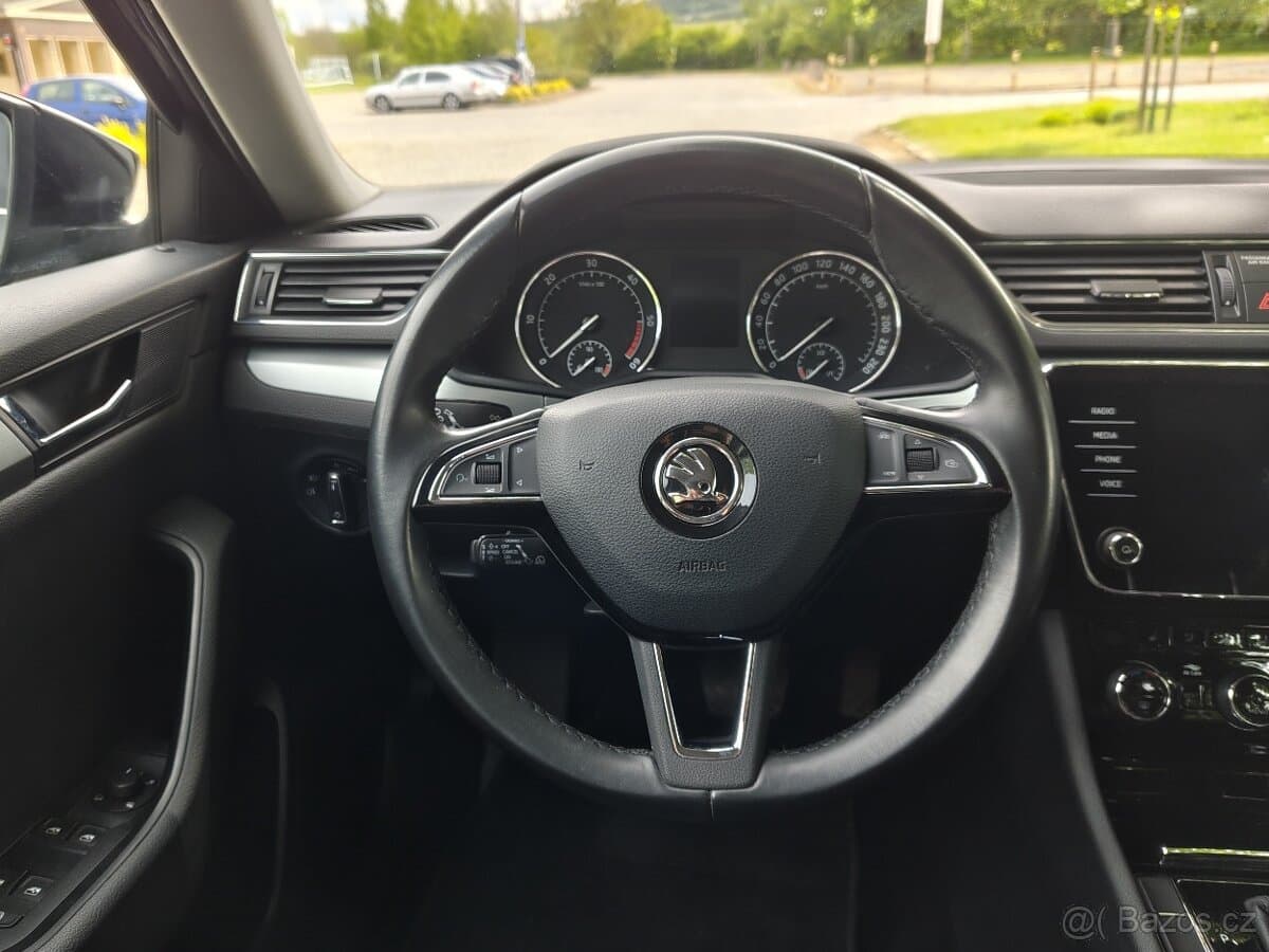 2018 Škoda SUPERB - 11