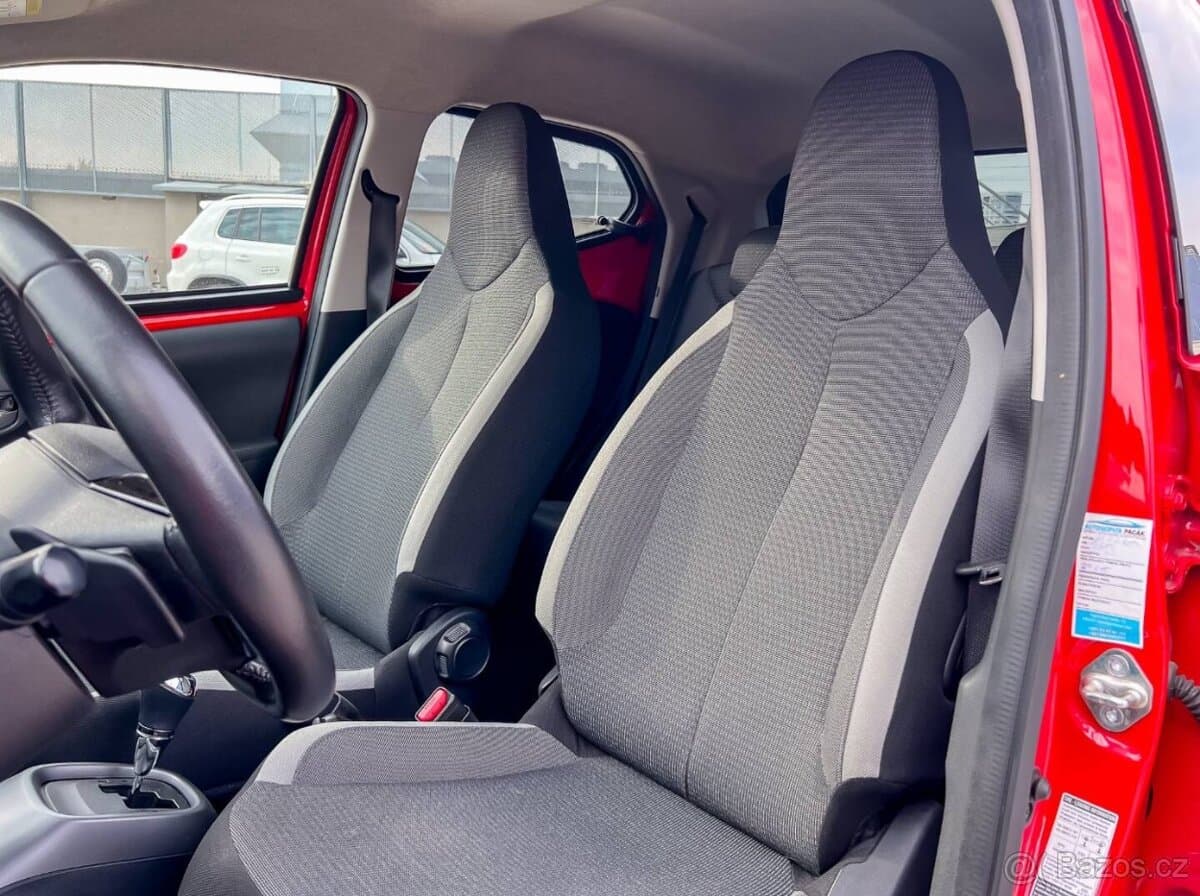 2021 Toyota AYGO - 11