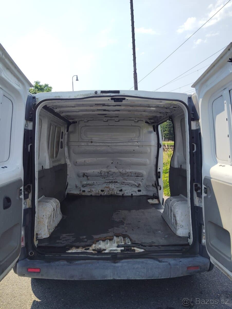 2005 Opel VIVARO - 11