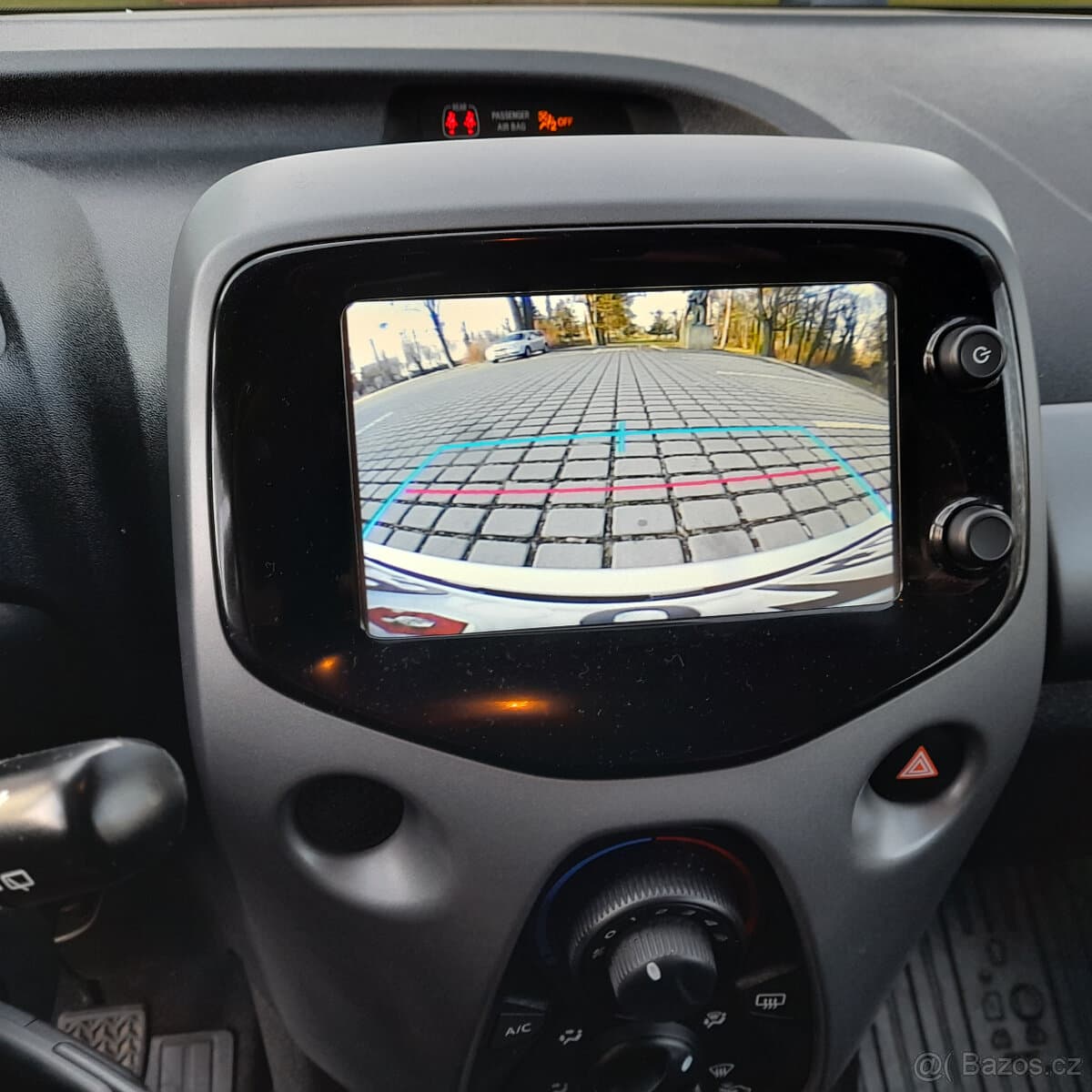 2018 Toyota AYGO - 11