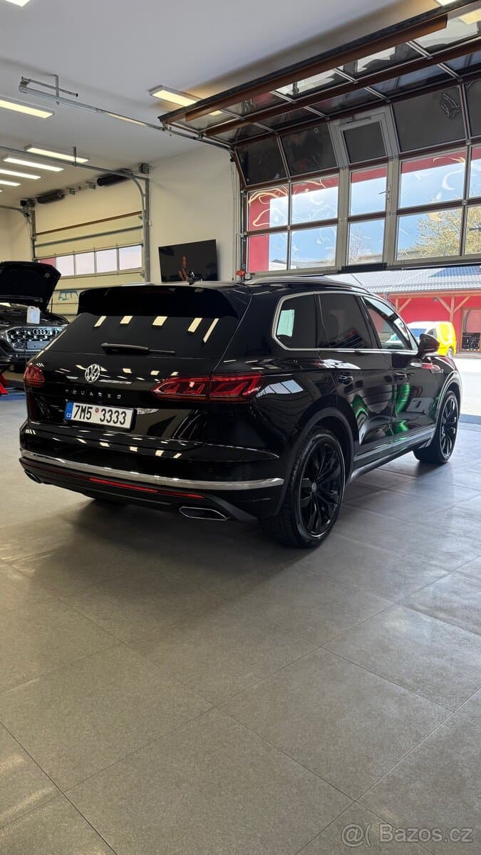 2019 Volkswagen TOUAREG - 11
