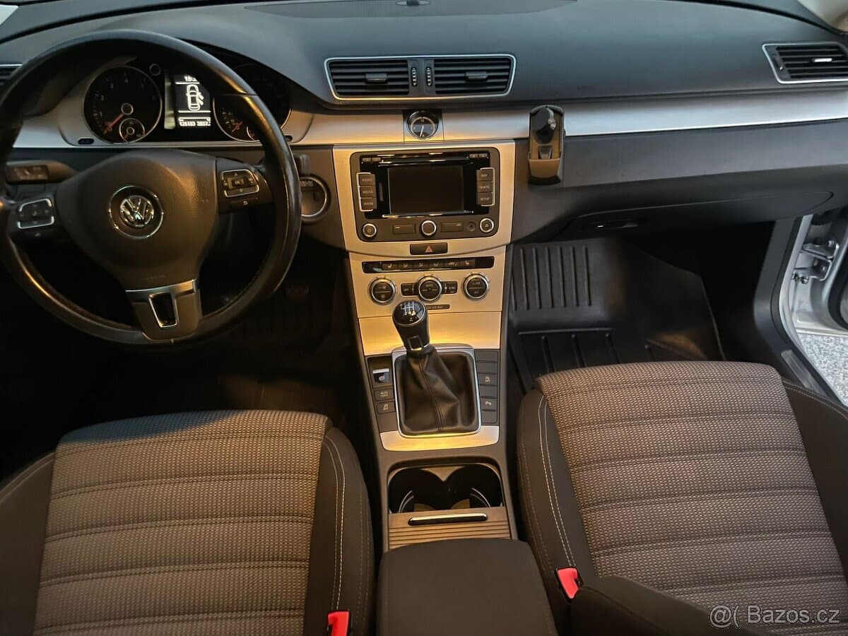 2014 Volkswagen PASSAT CC - 11