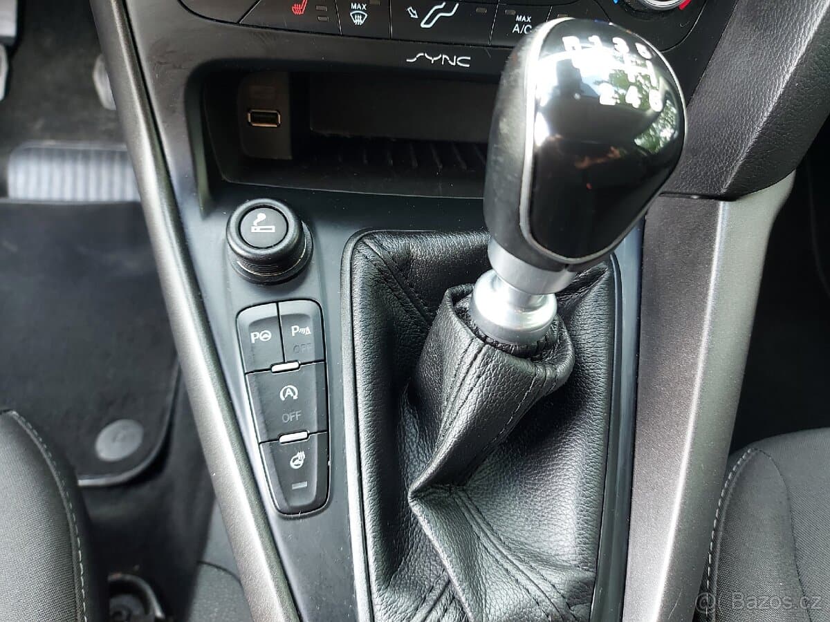 2015 Ford FOCUS - 11