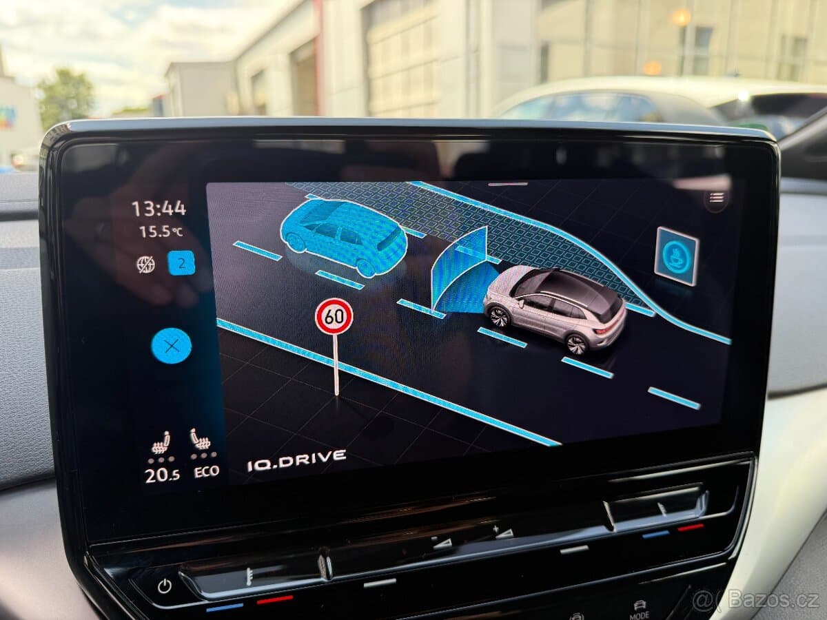 2022 Volkswagen ID.4 - 11
