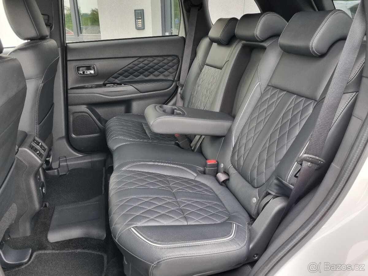 2021 Mitsubishi OUTLANDER - 11
