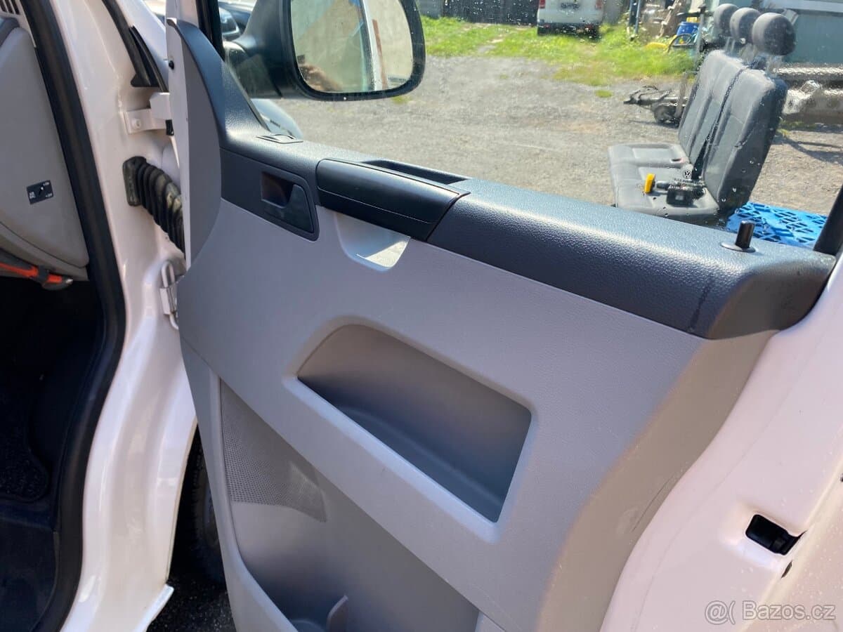2013 Volkswagen TRANSPORTER - 11