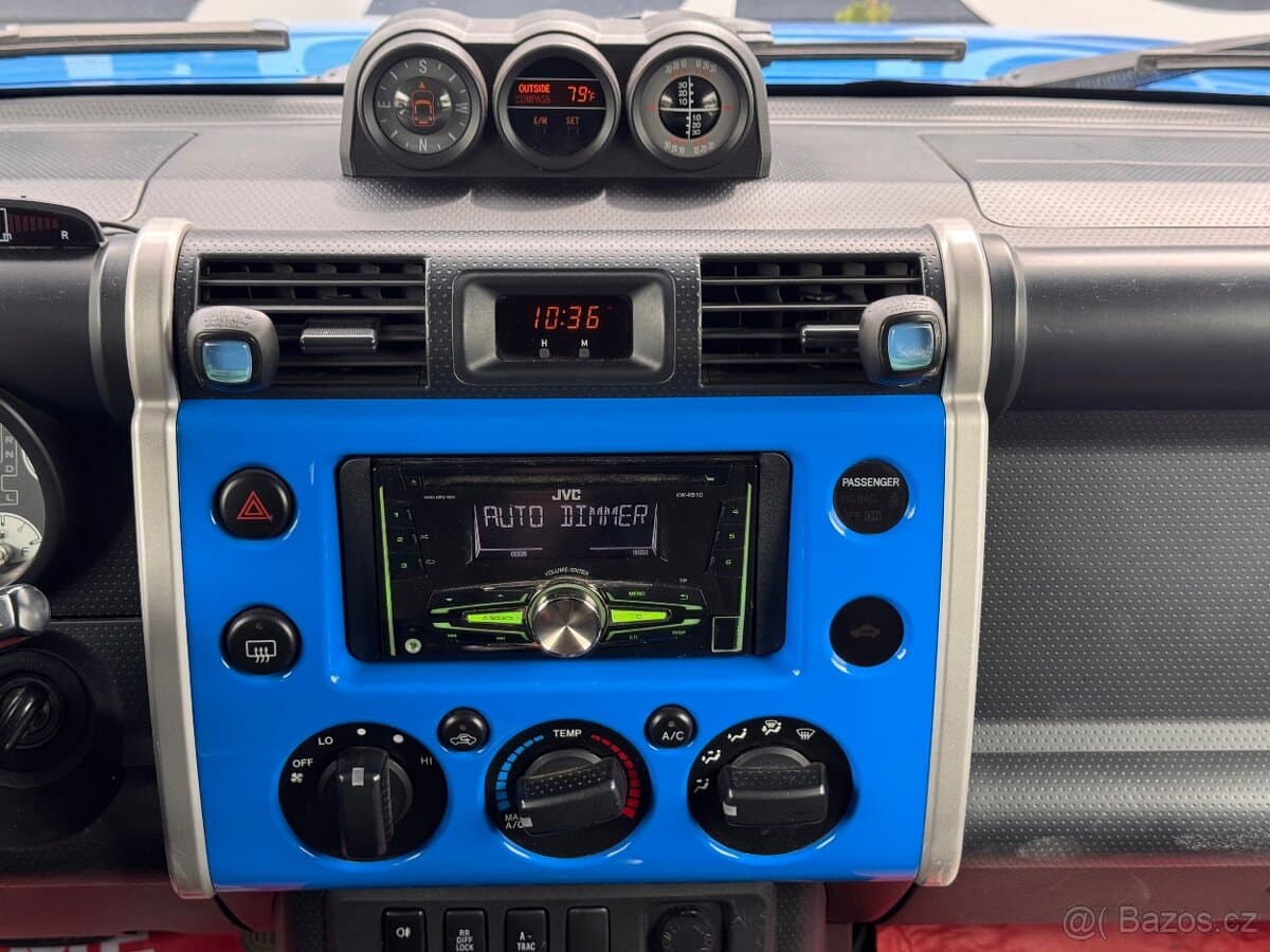 2008 Toyota FJ - 11