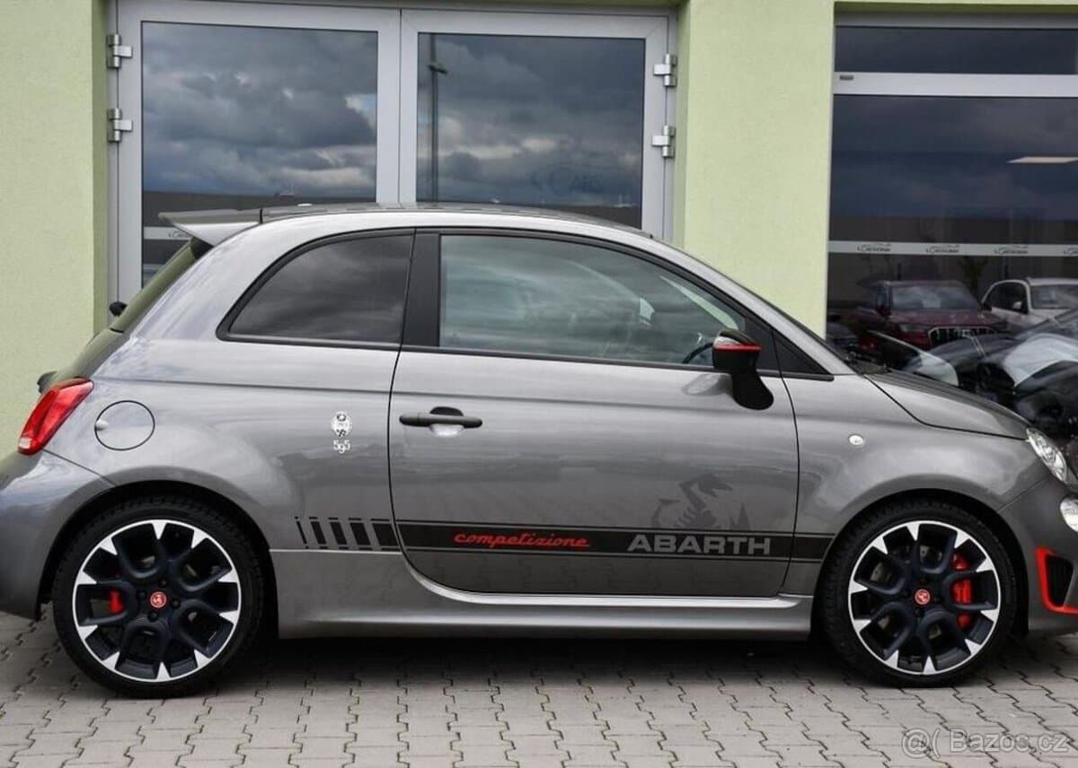2019 Abarth 500 - 11