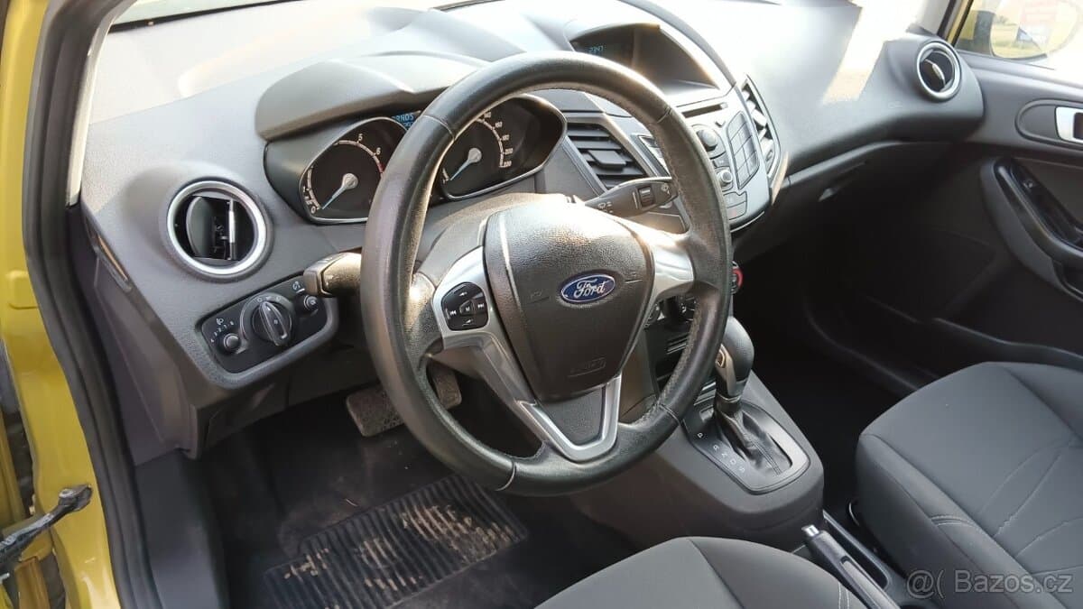 2013 Ford FIESTA - 11