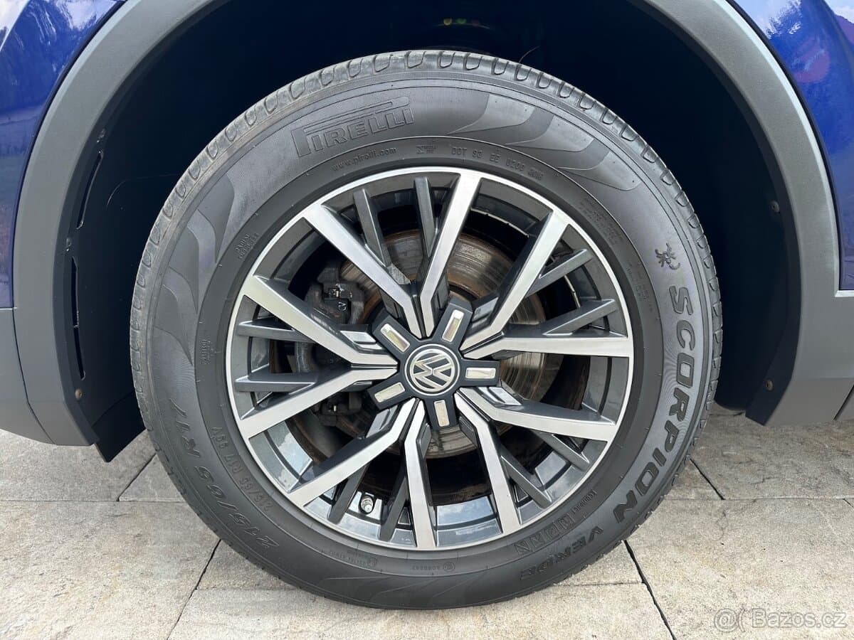2017 Volkswagen TIGUAN - 11