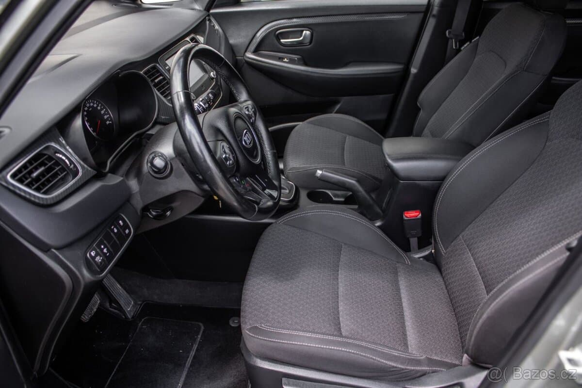 2018 Kia CARENS - 11